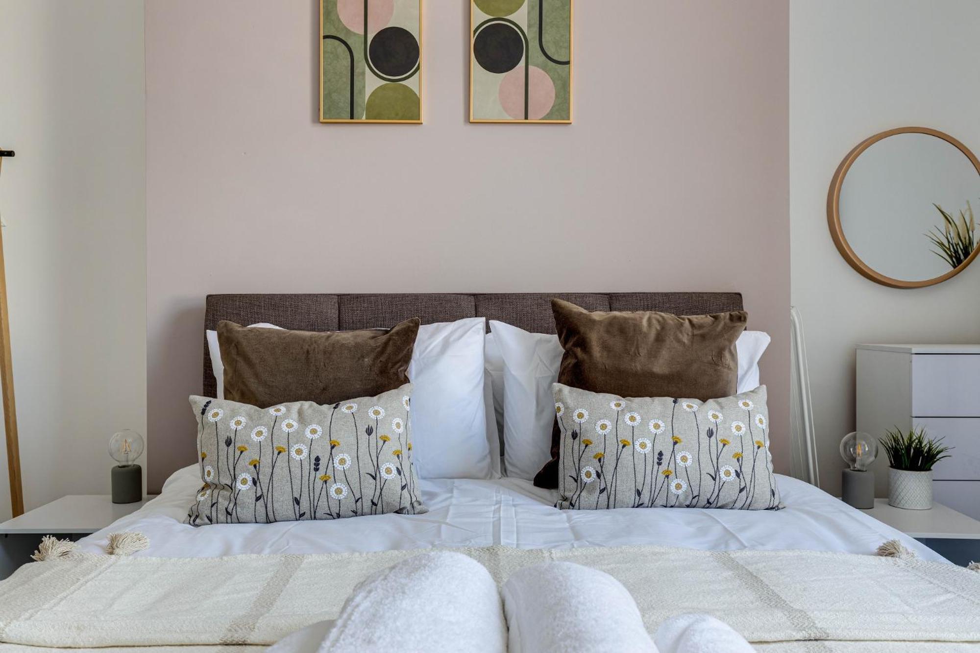 Apt 1 - Empire 39 - Central Location Apartment Scarborough Bagian luar foto